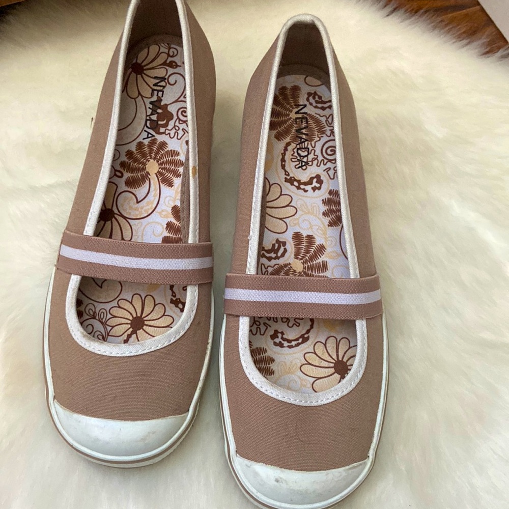 Nevada taupe wedge slip on in size 7M